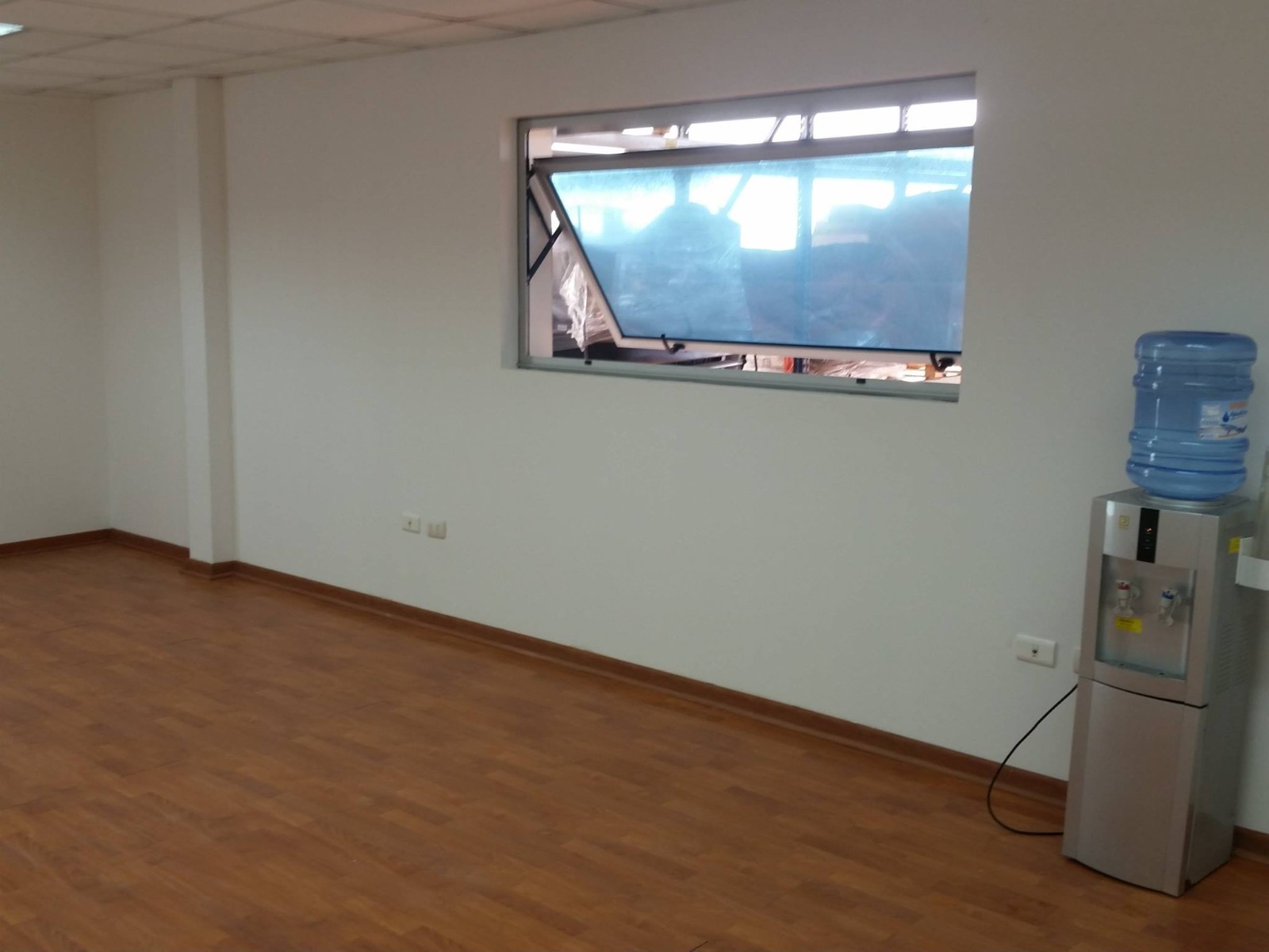 Oficinas Refax desarrolladas por Rikdom Chile